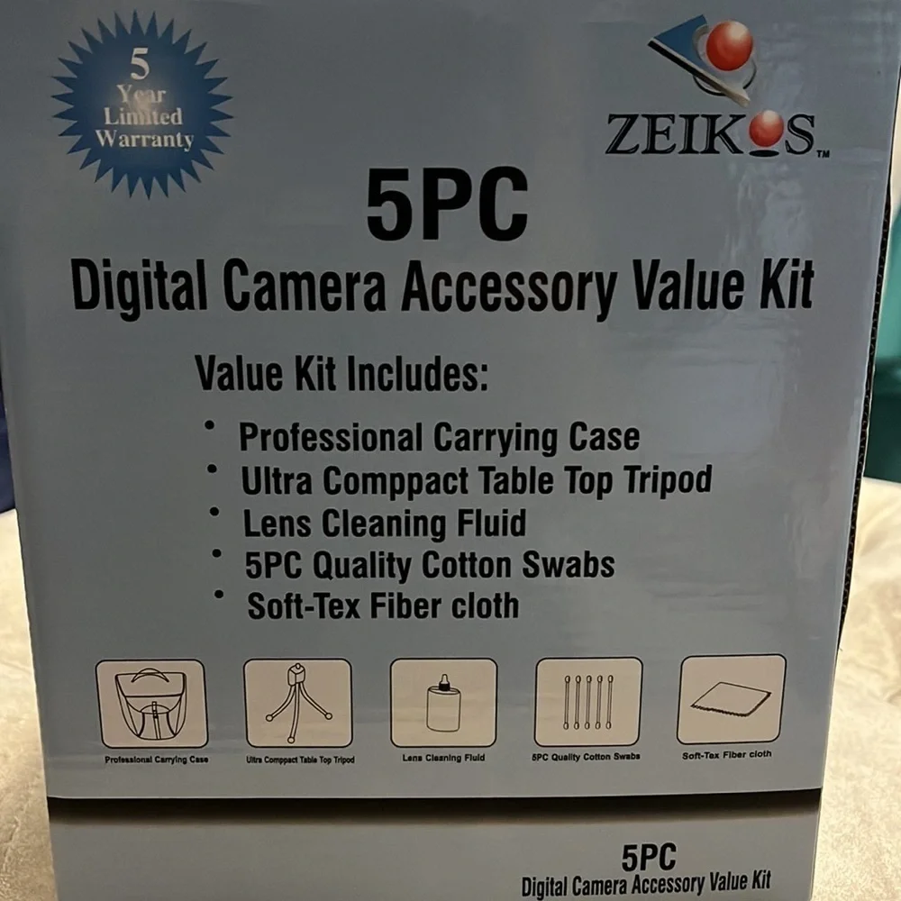 Zeikos 5 piece Digital camera bag, tripod and accessories, new